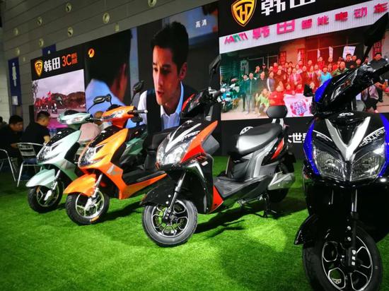 韓田的産(chan)品男神女(nü)神很配！