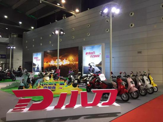 小刀(dao)展台動力(li)秀